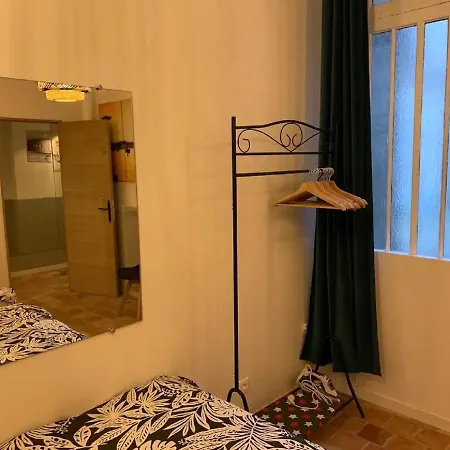 Tour Eiffel 5 Apartamento *